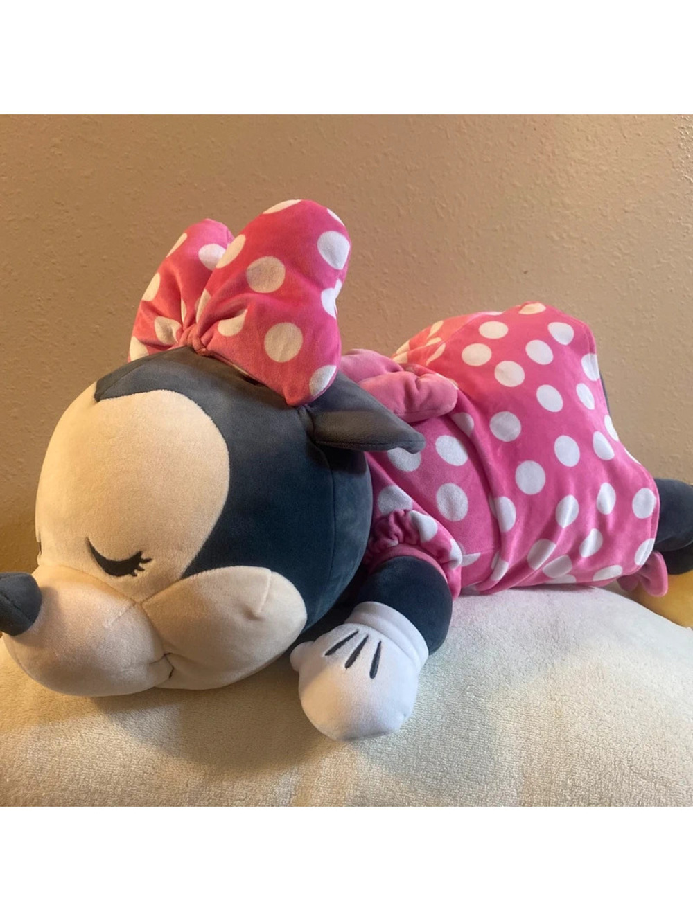 Disney Minnie Mouse Cuddleez Plush